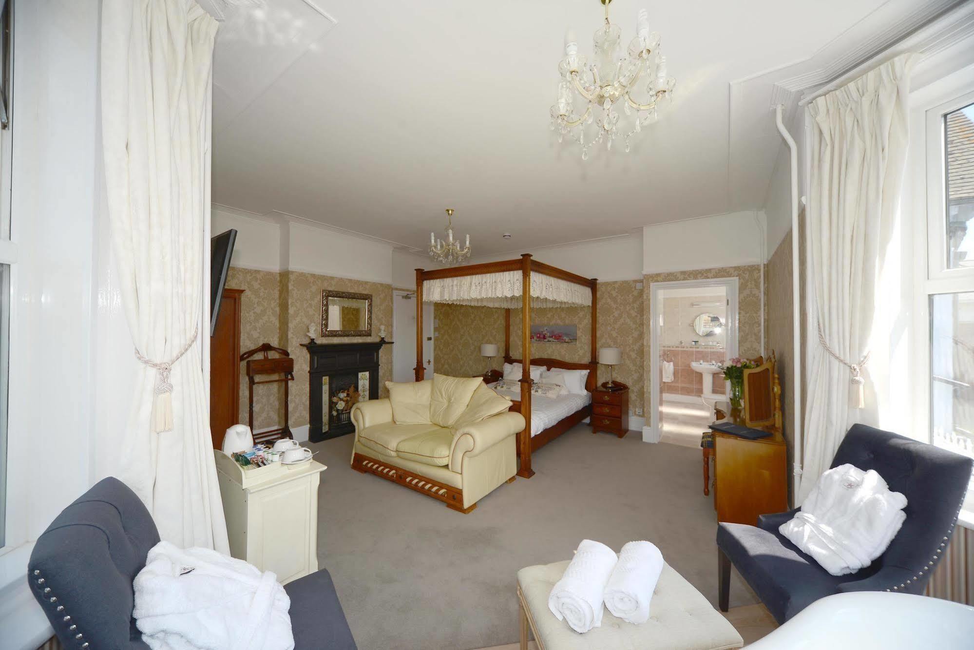 Seabrook House Hotel Hythe  Bagian luar foto